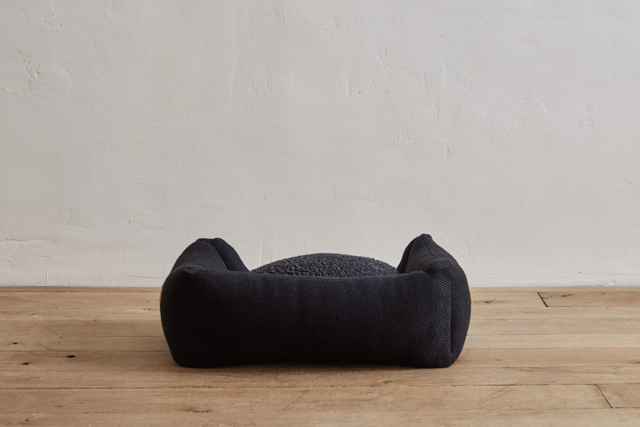 Henri Jute Dog Bed, Charcoal