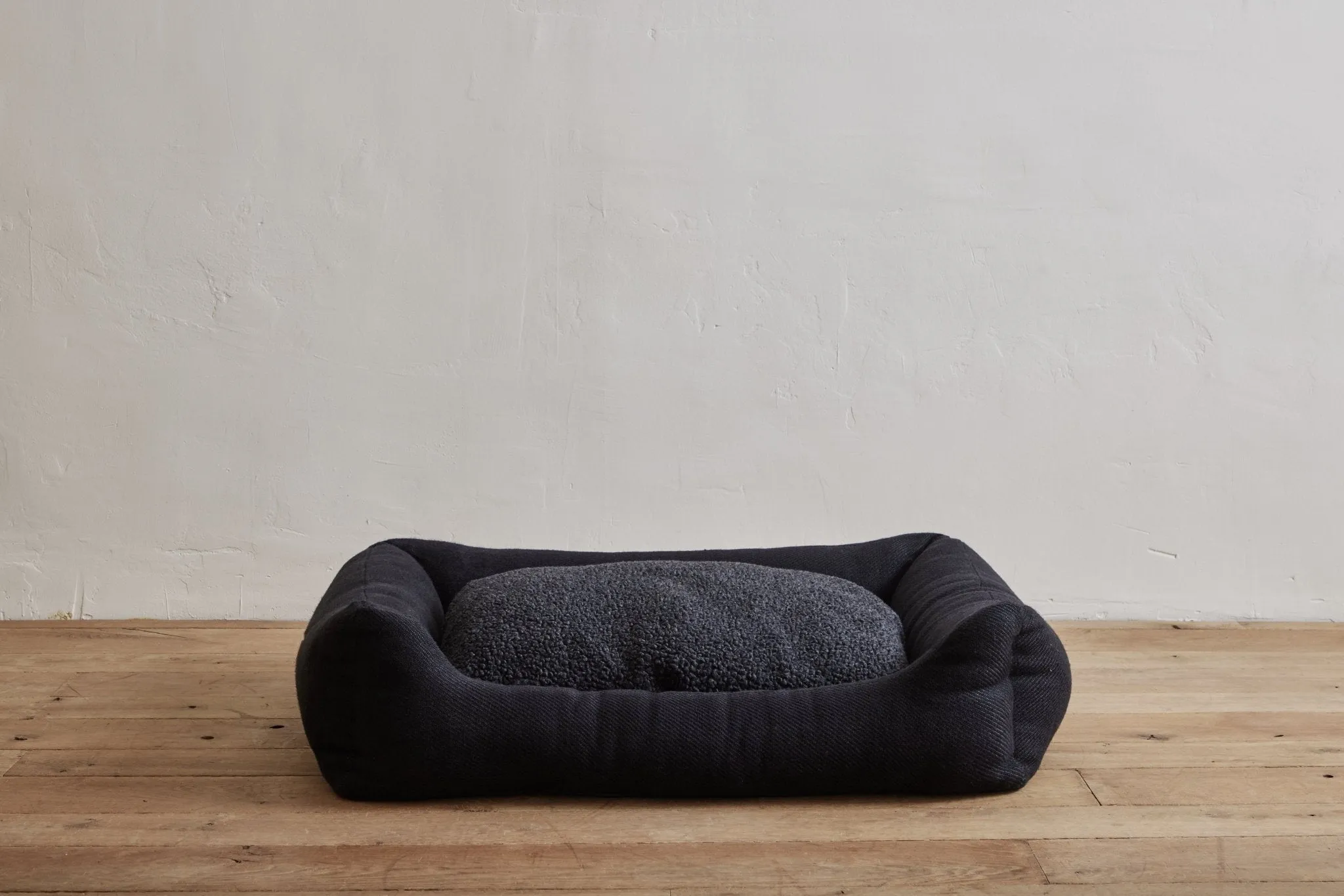 Henri Jute Dog Bed, Charcoal