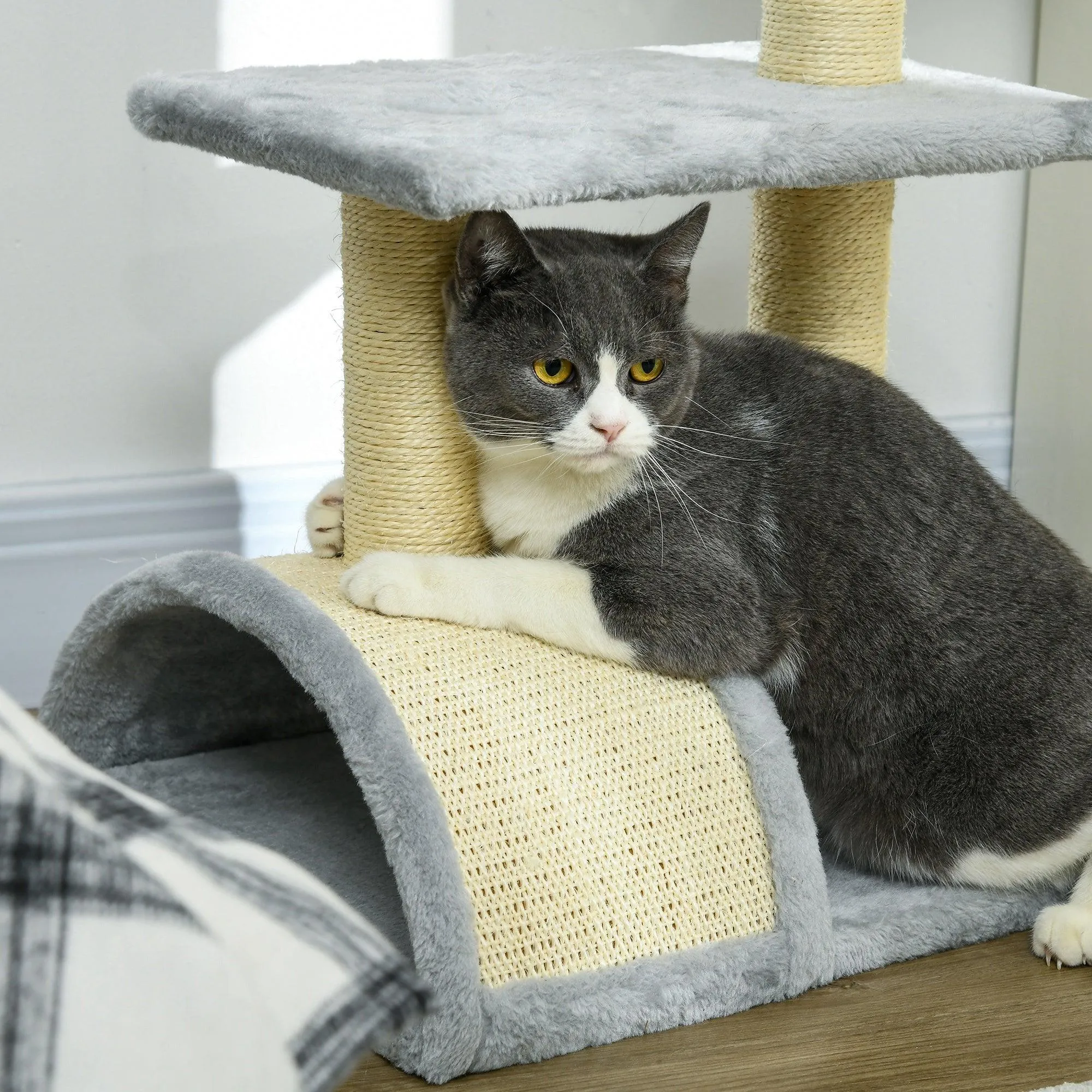 Multi-level Cat Tree with Sisal Scratching Post, 72cm - Light Grey